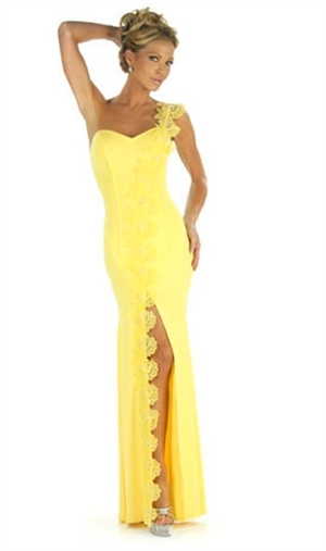 Lang et-ærmet gul kjole